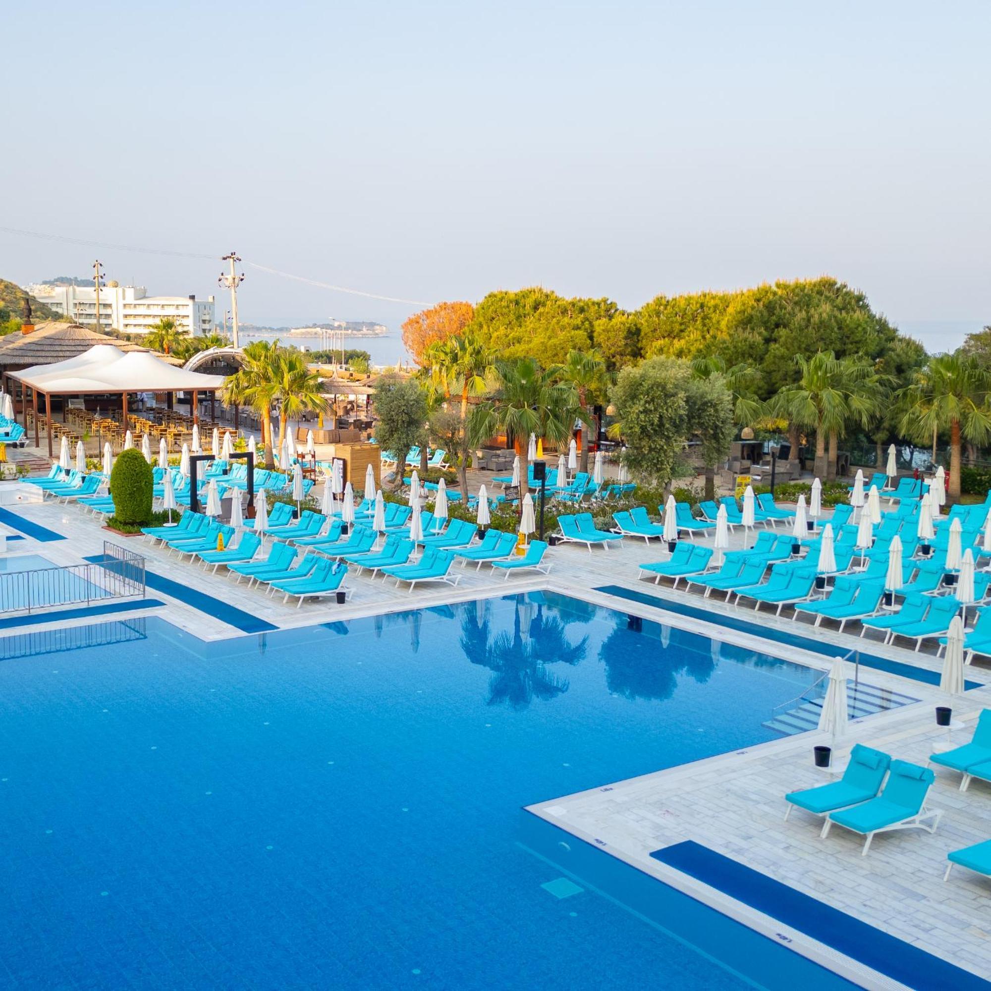 Ramada Resort Kusadasi & Golf Dış mekan fotoğraf