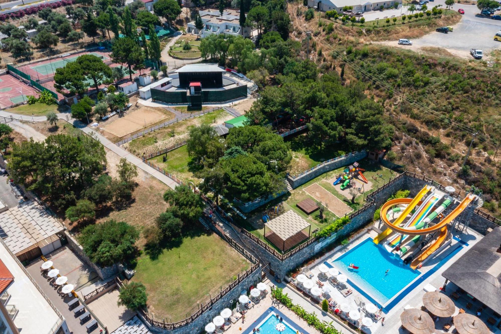 Ramada Resort Kusadasi & Golf Dış mekan fotoğraf