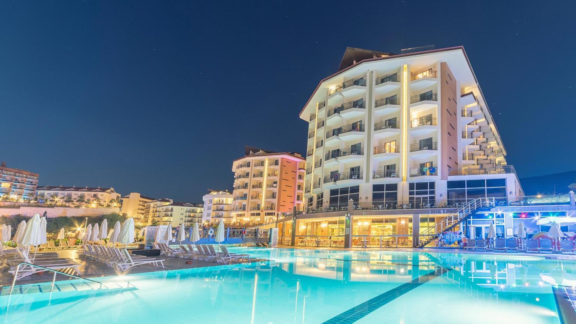 Ramada Resort Kusadasi & Golf Dış mekan fotoğraf